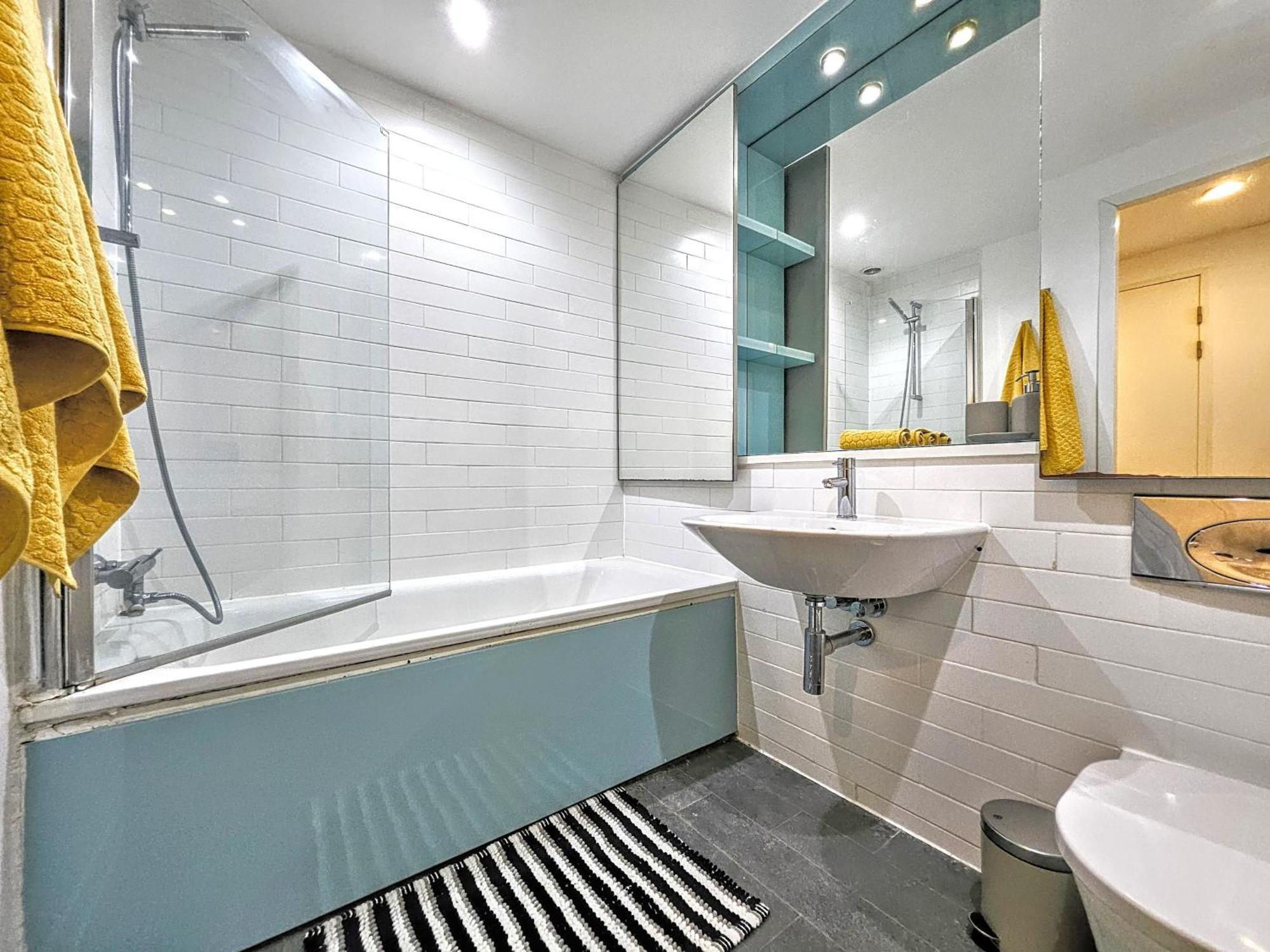 City Waterside, Old Street, Angel, Entire Private Apartment Londra Exterior foto