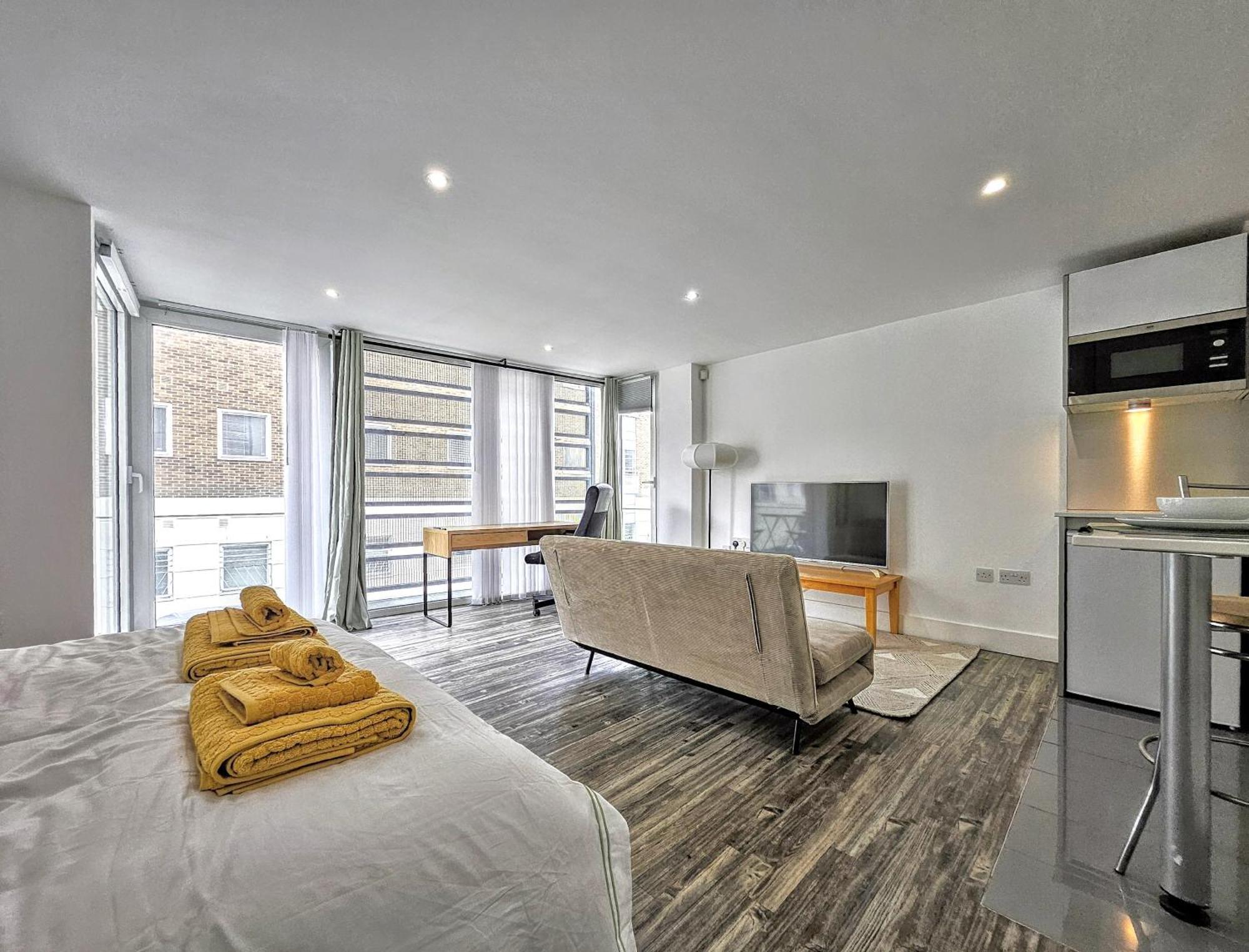 City Waterside, Old Street, Angel, Entire Private Apartment Londra Exterior foto