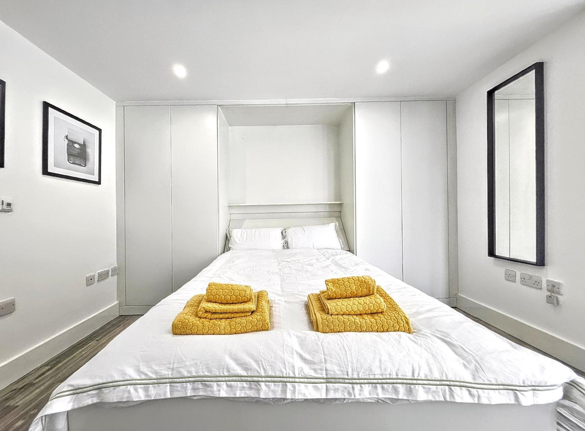 City Waterside, Old Street, Angel, Entire Private Apartment Londra Exterior foto
